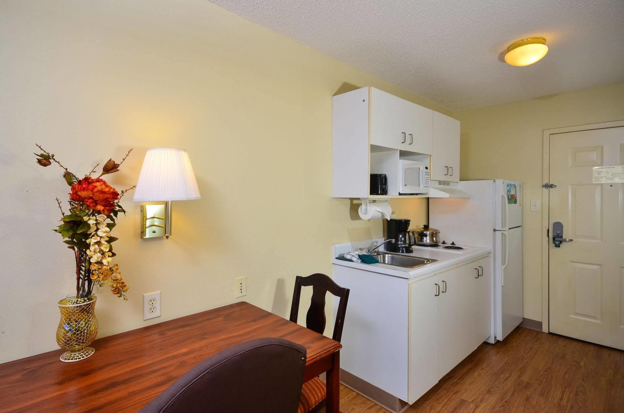 Intown Suites Extended Stay Decatur Al Екстер'єр фото