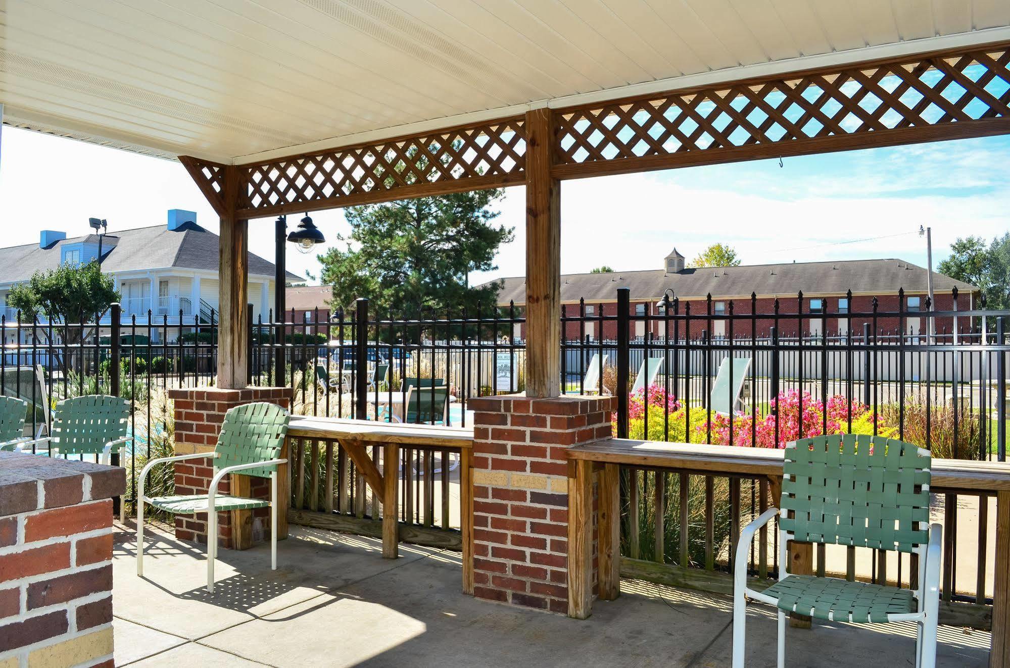 Intown Suites Extended Stay Decatur Al Екстер'єр фото
