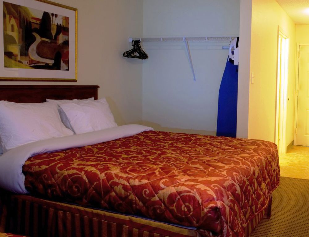 Intown Suites Extended Stay Decatur Al Номер фото